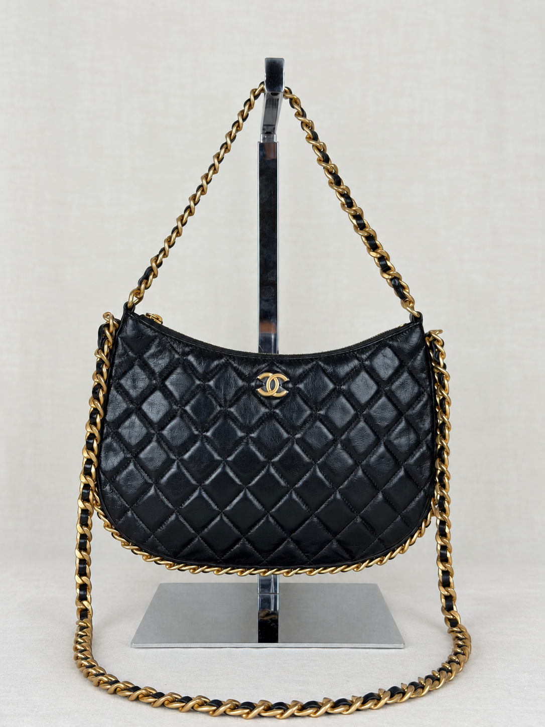 CHANEL Chain Around in Gold w Quilted Lambskin-Black