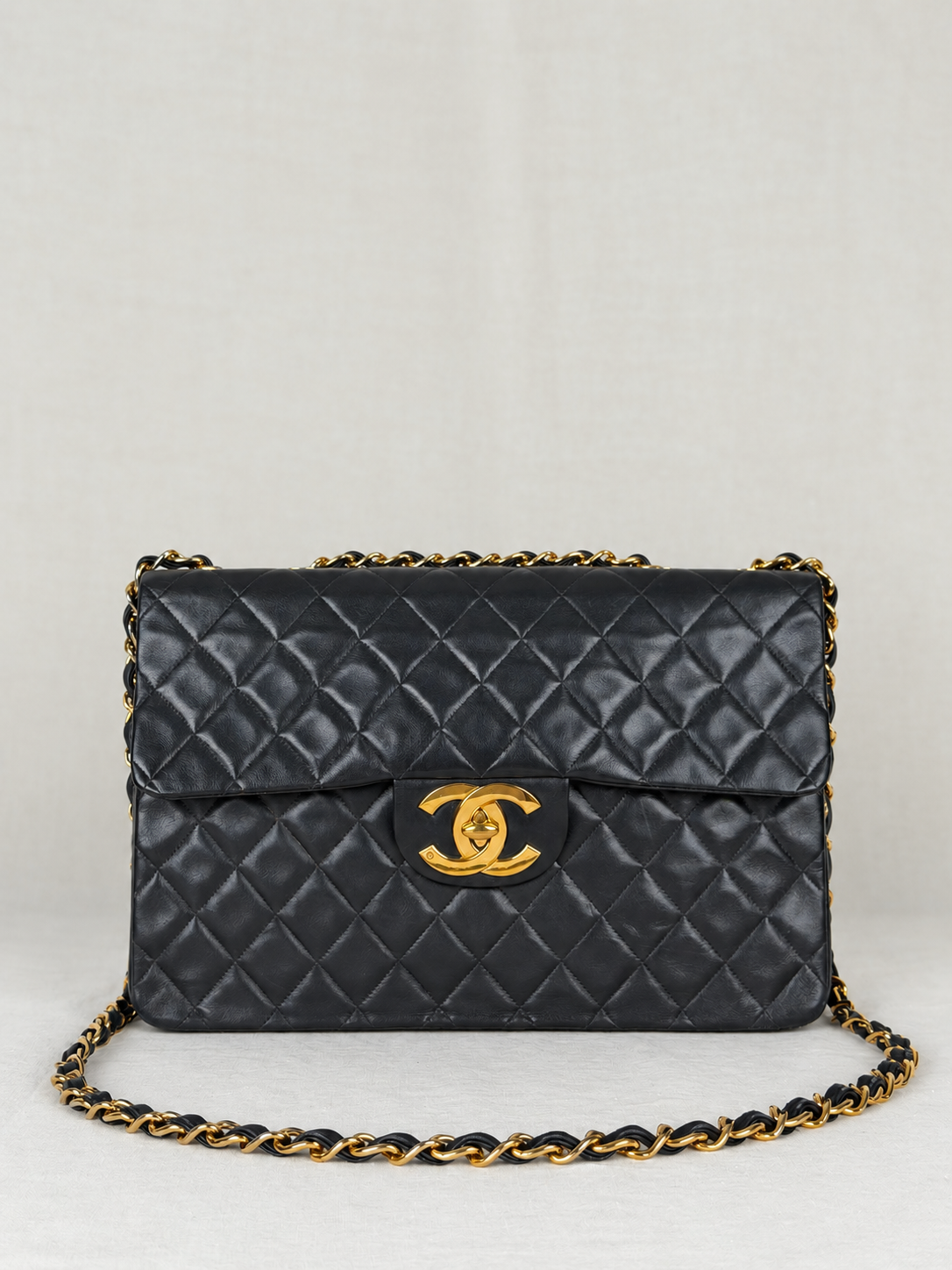 CHANEL 1991-1994 Vintage Maxi Jumbo Single Flap - Black