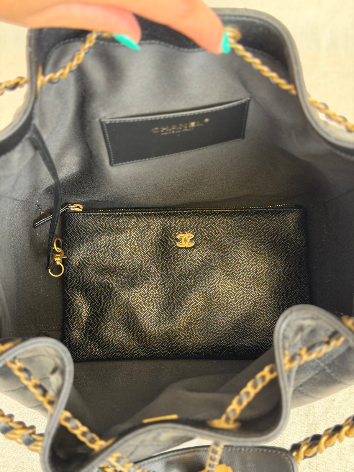 2025 Chanel 25 Medium Caviar Leather & Gold Tone Metal-Black