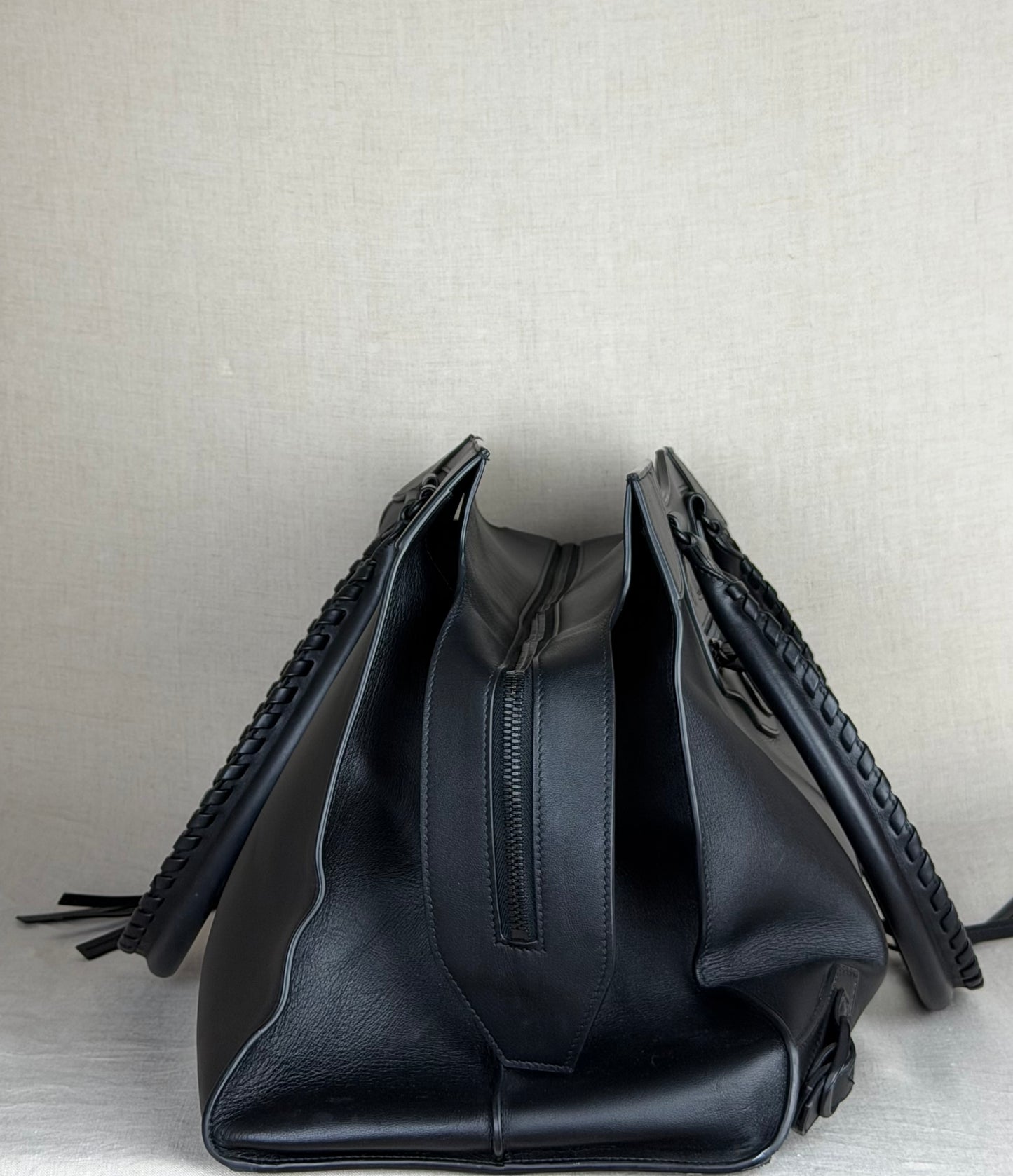 Balenciaga Leather Neo Classic Large- Black