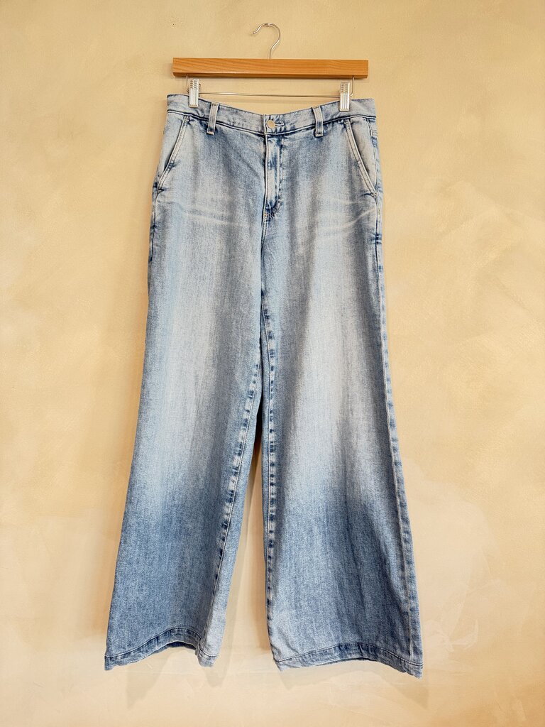 AG DENIM, Wide Leg Trouser Medium Wash, Size 28
