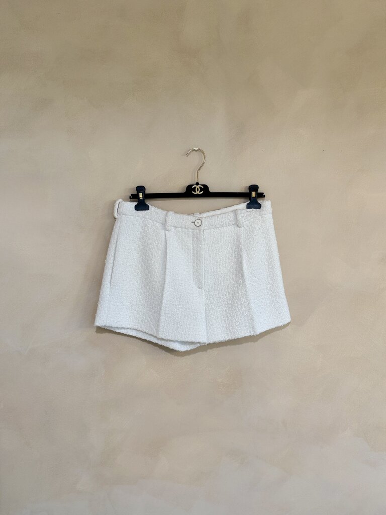 Chanel Tweed Short sz 38 msrp $3950