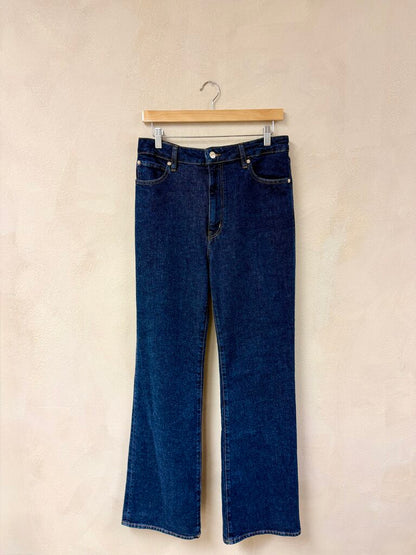 Frame, Jean, 30