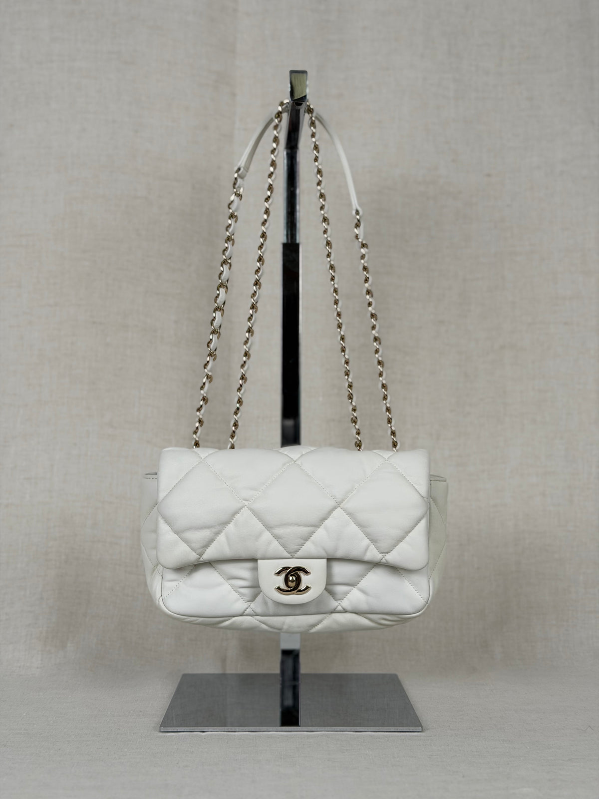 Chanel 2020 Quilted Lambskin Medium Bubble Flap
