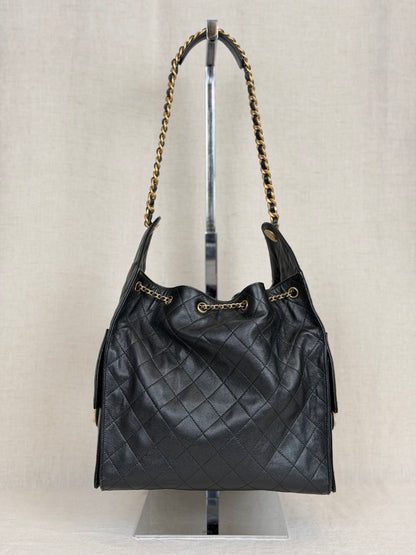 2025 Chanel 25 Medium Caviar Leather & Gold Tone Metal-Black