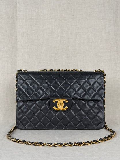 Chanel 1991-1994 Vintage Maxi Jumbo Single Flap - Black