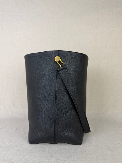 The Row Medium Hook Tote-Black