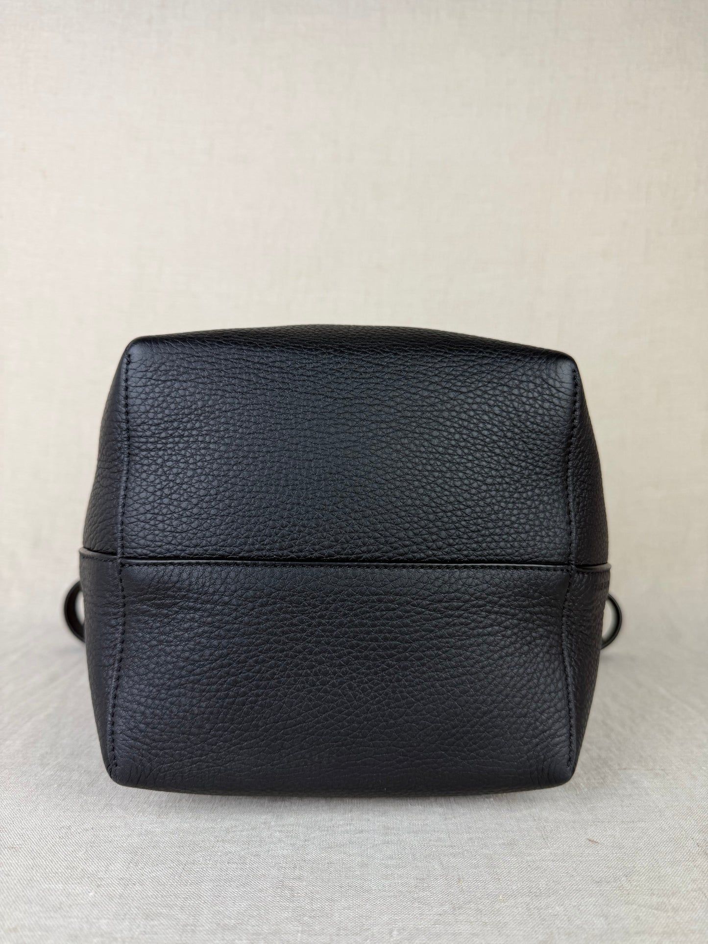 The Row Medium Hook Tote-Black