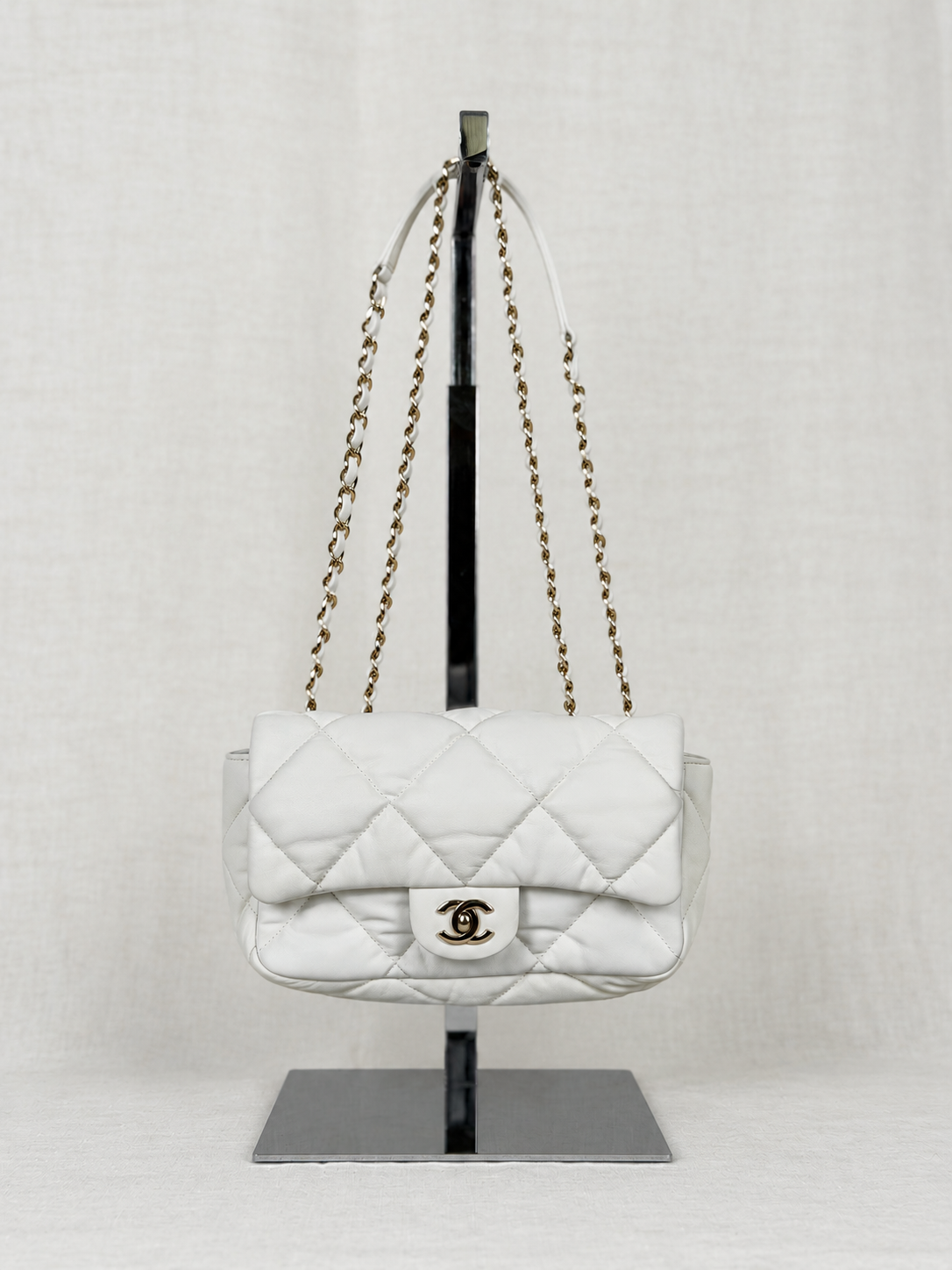 Chanel 2020 Quilted Lambskin Medium Bubble Flap