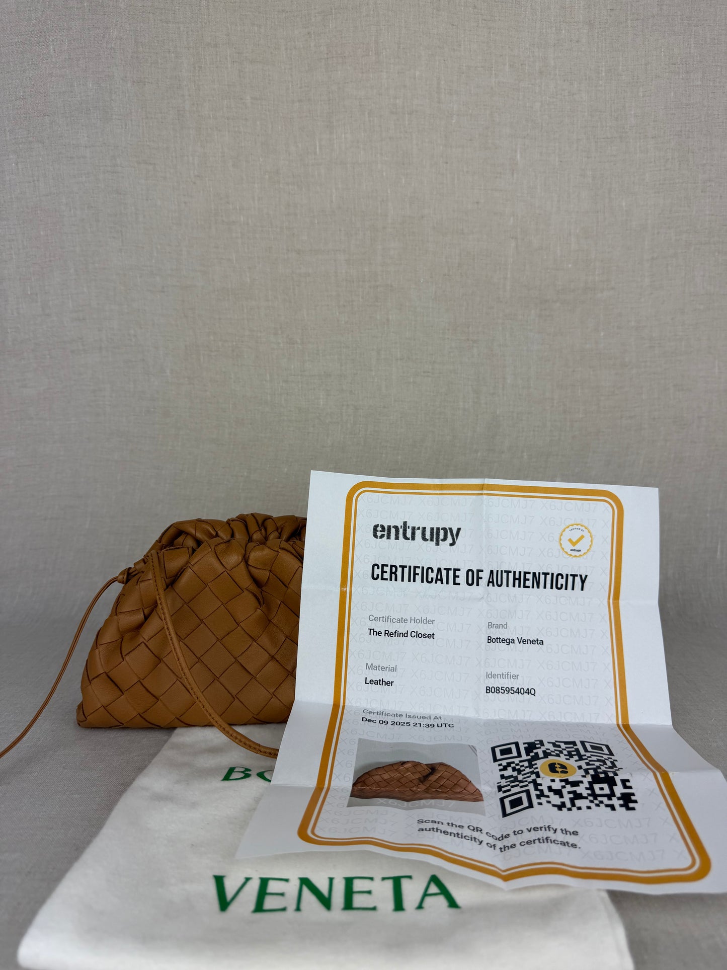 Bottega Veneta Intrecciato Pouch in Caramel