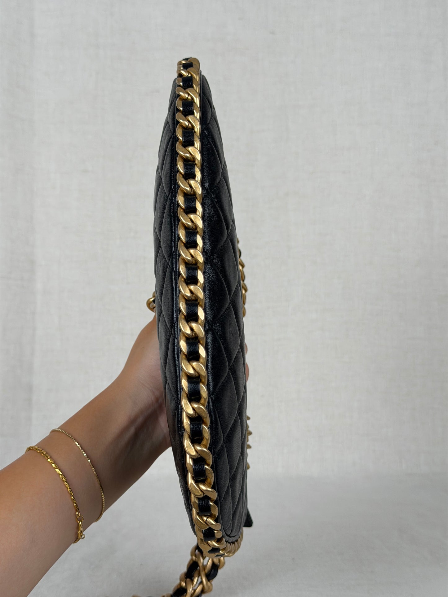 Chanel Chain Around in Gold w Quilted Lambskin-Black