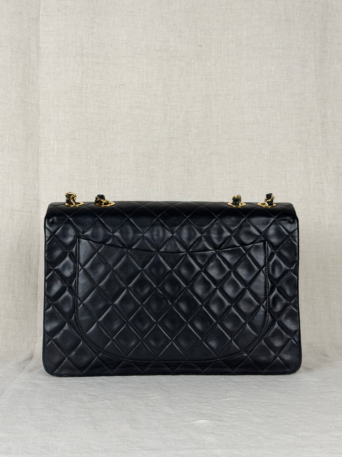 Chanel 1991-1994 Vintage Maxi Jumbo Single Flap - Black