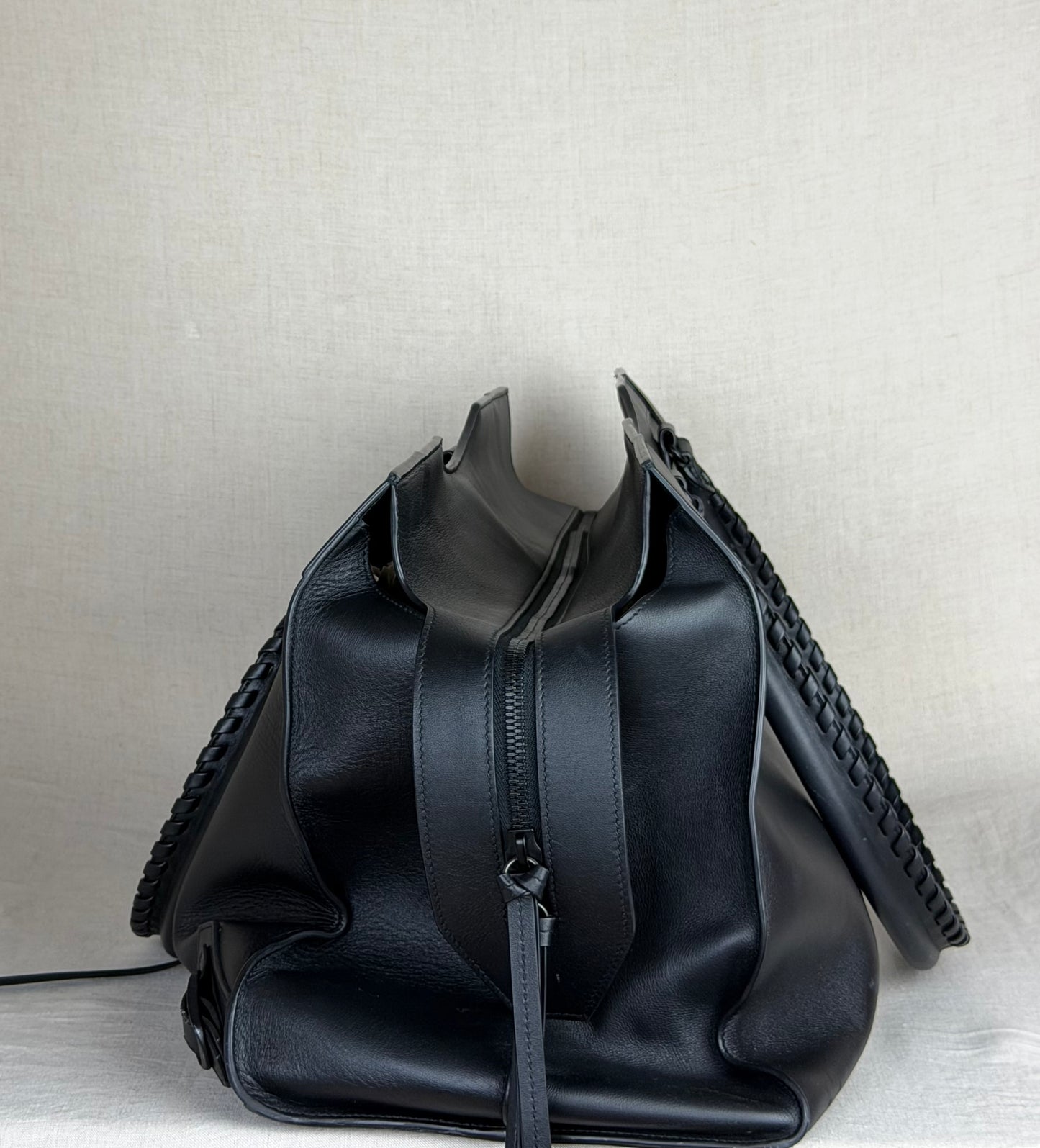 Balenciaga Leather Neo Classic Large- Black