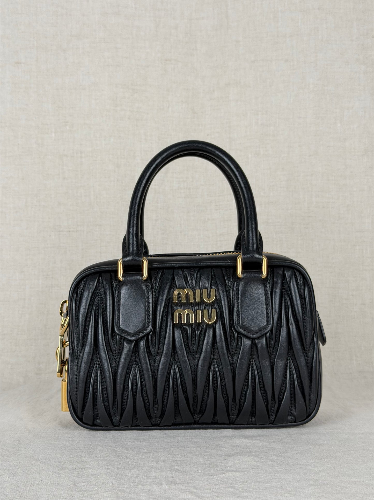 Miu Miu Baulette in Pelle Maelasse MSRP $3150- Black