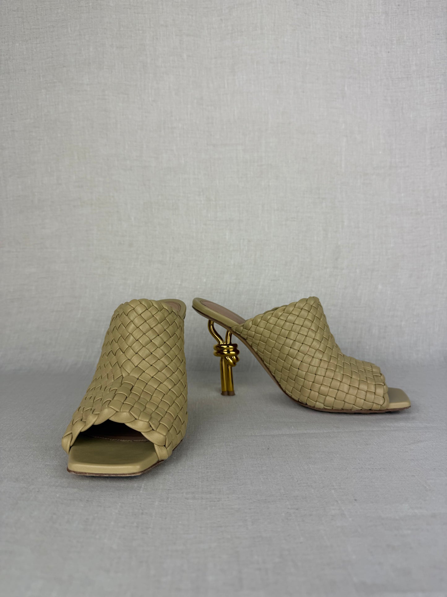 Bottega Veneta Knot Heel Ivory Size 38