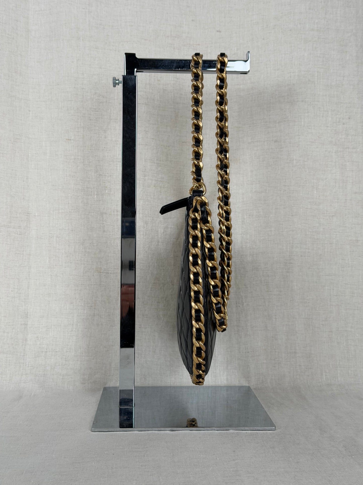 Chanel Chain Around in Gold w Quilted Lambskin-Black