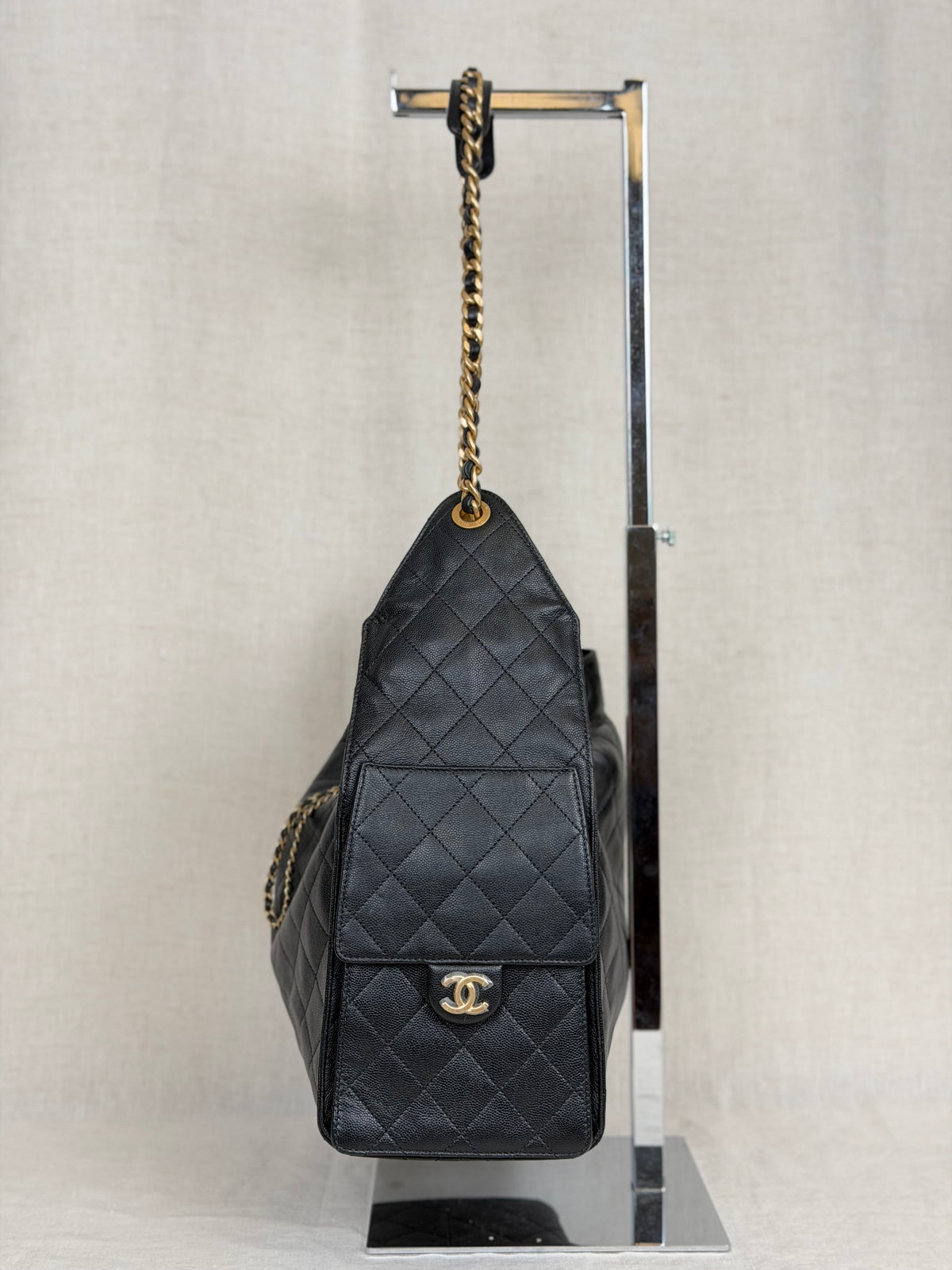 2025 Chanel 25 Medium Caviar Leather & Gold Tone Metal-Black