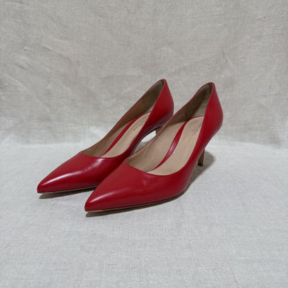 MANOLO BLAHNIK, MSRP $895 Black Suede Pumps, 38