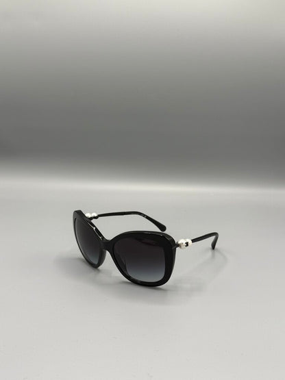 Black Sunglasses Pearl Details on Arms Interlocking CC