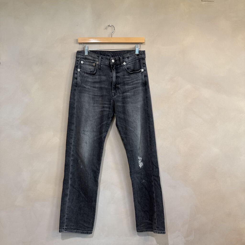 Straight Distressed Sz 26