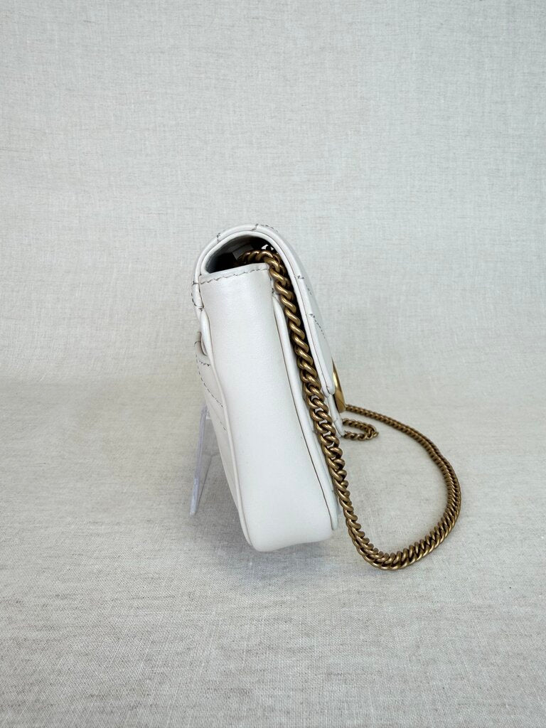 msrp $1900 Gucci Marmont with card case included
