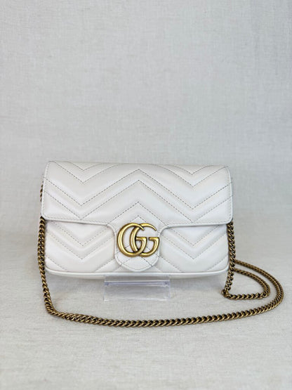msrp $1900 Gucci Marmont with card case included