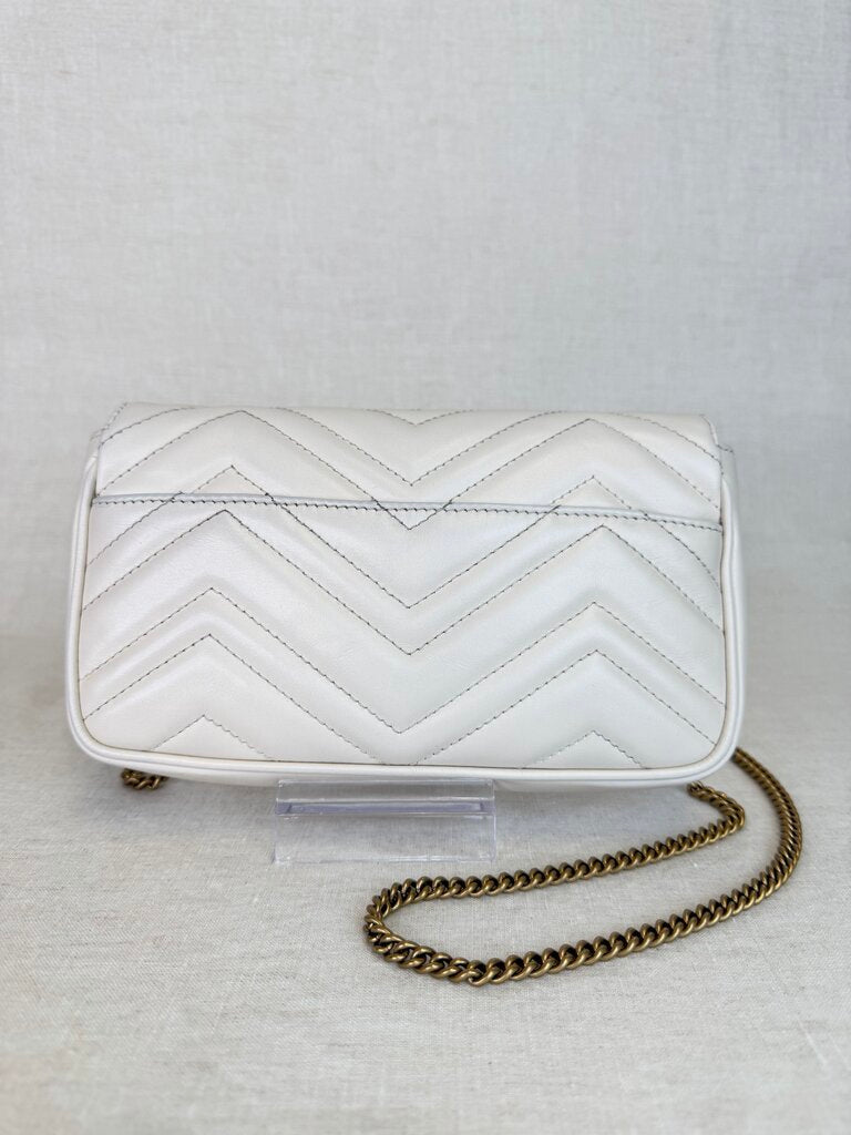 msrp $1900 Gucci Marmont with card case included