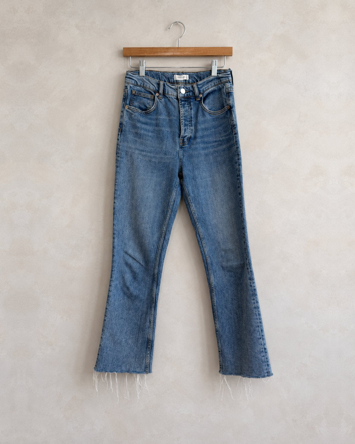 Light Wash w/ Frayed Hem Sz 28