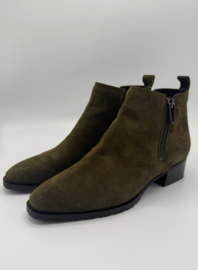 AQUATALIA, Suede Mid Heel Ankle Boot, 9