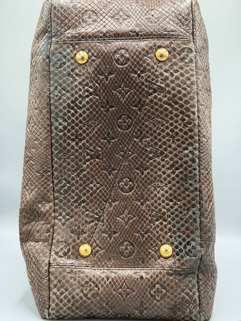 LOUIS VUITTON msrp $11000 Artsy MM Limited Edition Python - Brown