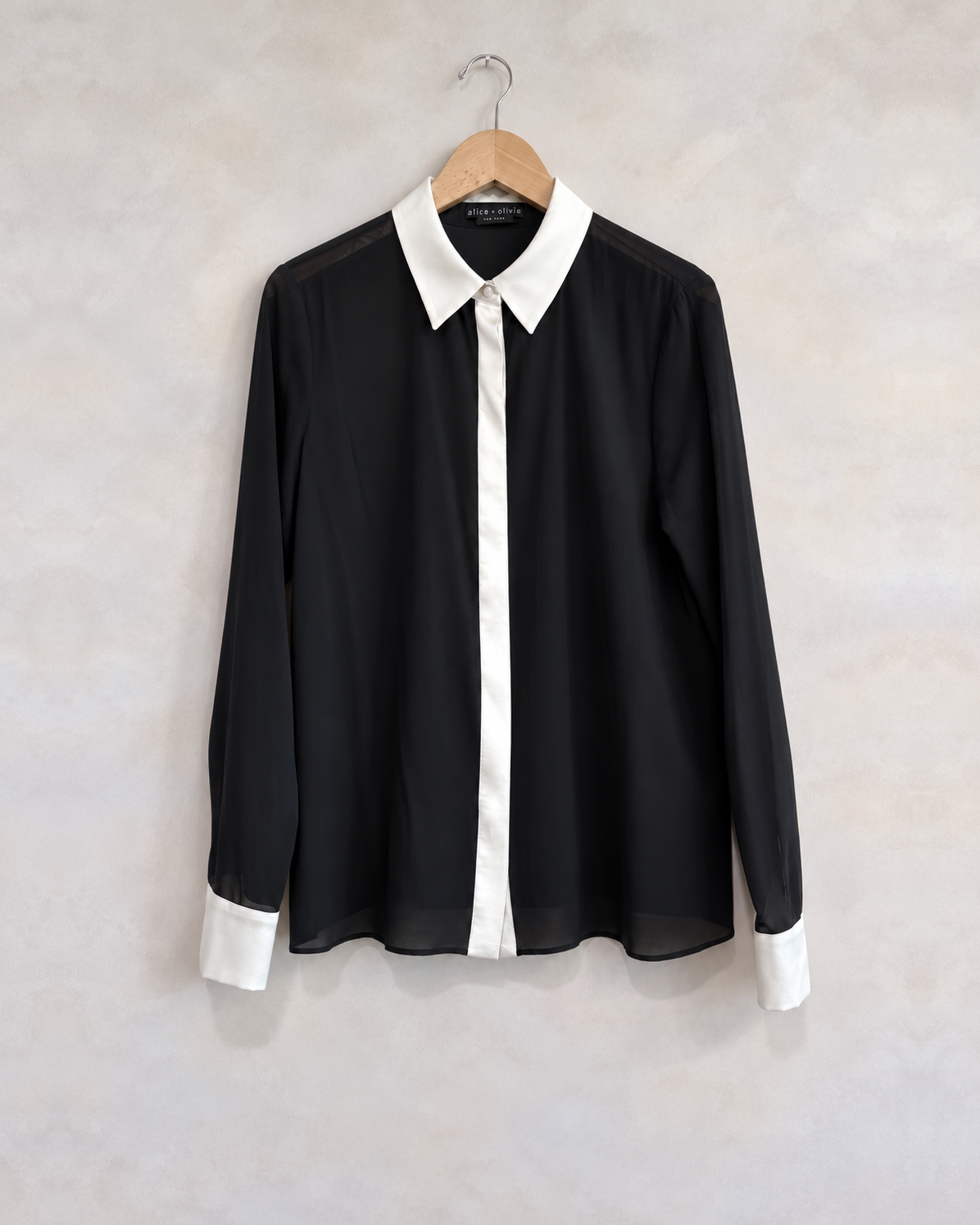 ALICE + OLIVIA, Contrast Trim Silk Blouse, L