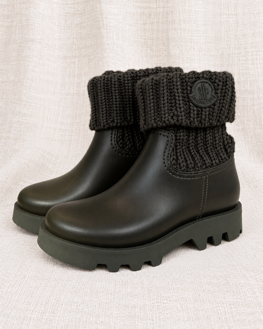 MONCLER, Ginette Rain Boots, 36 — closely grouped left-facing pair on ivory linen