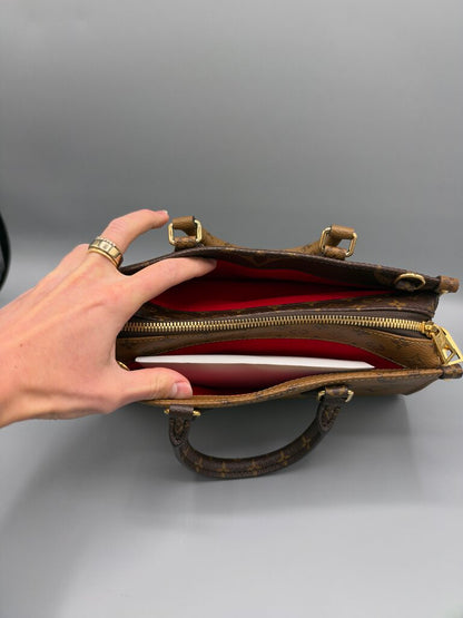 Original handbag listing photo