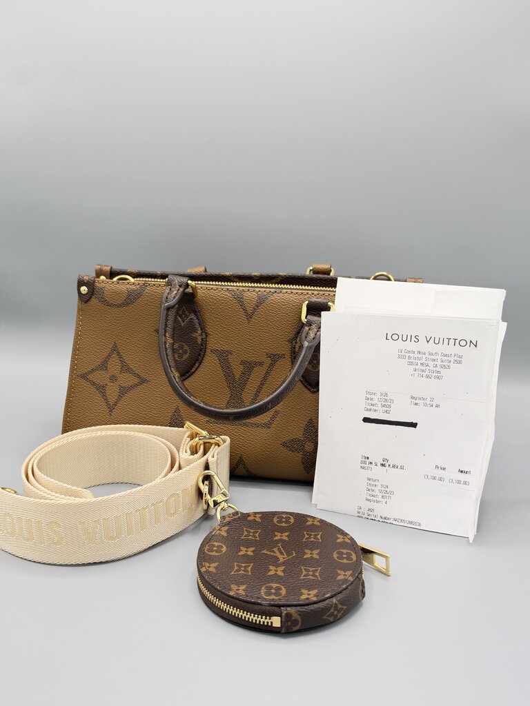 Original handbag listing photo